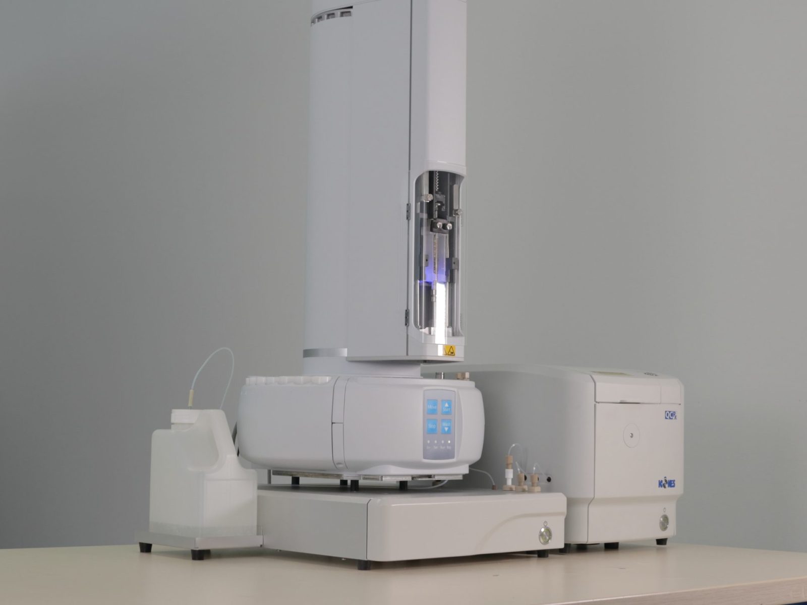 Qcrx contrôle analytique des préparations pharmaceutiques QCRx : la robot pour contrôle analytique des préparations pharmaceutiques